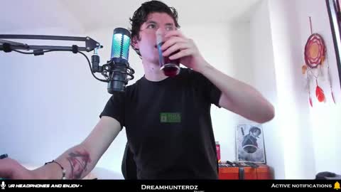 Your lord. - ONLINE  1500 Pm to 2100 Pm - New York Hour online show from 09/21/25, 08:10