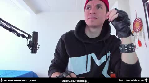 Your lord. - ONLINE  1500 Pm to 2100 Pm - New York Hour online show from 11/06/25, 09:15