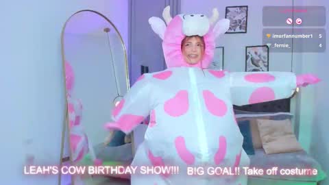 Snapshot of dreamleah_ chatting on 10/24/25, 05:59 dreamleah_ online show from 10/24/25, 05:59