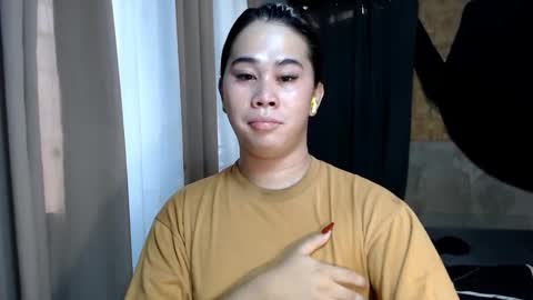 Snapshot of dreammegan chatting on 01/02/25, 03:58 Stacy DONT FORGET TO FOLLOW ME AND THUMBS UP my wife samgrg2 online show from 01/02/25, 03:58