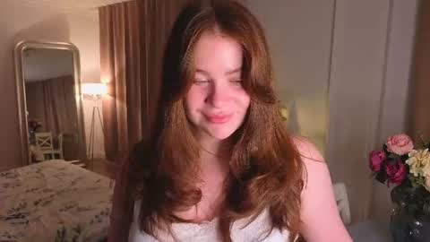 Snapshot of dreamshy chatting on 07/24/26, 04:49 im Sophie dont judge harshly im 1st day here 3 online show from 07/24/26, 04:49