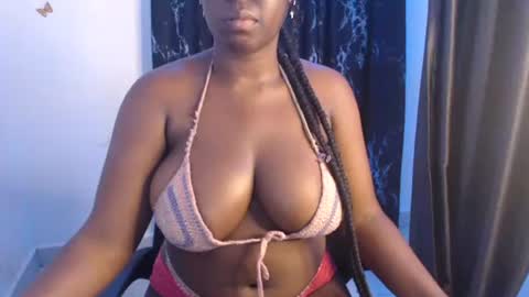 Snapshot of dreamy_wetpussy chatting on 04/26/26, 07:22 BEAUTY online show from 04/26/26, 07:22