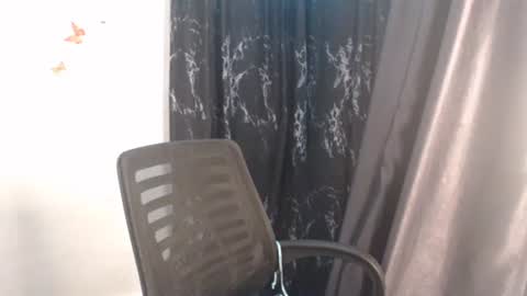 Snapshot of dreamy_wetpussy chatting on 04/29/26, 06:14 BEAUTY online show from 04/29/26, 06:14