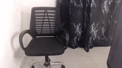 Snapshot of dreamy_wetpussy chatting on 05/27/26, 07:33 BEAUTY online show from 05/27/26, 07:33