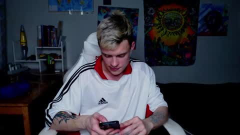 Snapshot of dreamyadam chatting on 04/25/26, 03:31 Adam Dream online show from 04/25/26, 03:31