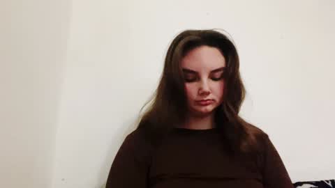 Snapshot of dreamyblushfairy chatting on 12/03/24, 07:21 Mila online show from 12/03/24, 07:21