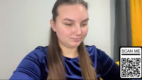 Snapshot of dreamyblushfairy chatting on 09/28/25, 02:33 Mila online show from 09/28/25, 02:33