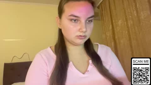 Snapshot of dreamyblushfairy chatting on 10/02/25, 03:19 Mila online show from 10/02/25, 03:19