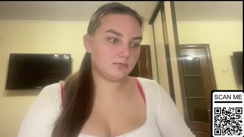 Mila online show from 11/17/25, 03:29