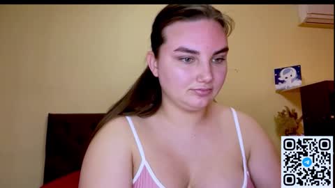 Snapshot of dreamyblushfairy chatting on 03/15/26, 03:51 Mila online show from 03/15/26, 03:51