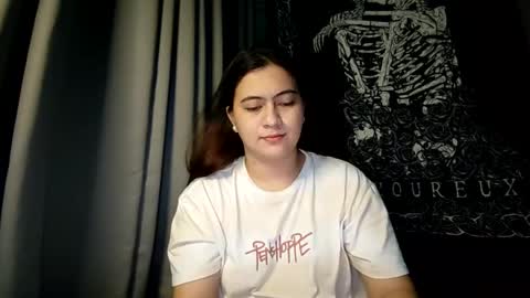 Snapshot of dreamycreamyst chatting on 01/04/25, 12:27 dreamycreamyst online show from 01/04/25, 12:27