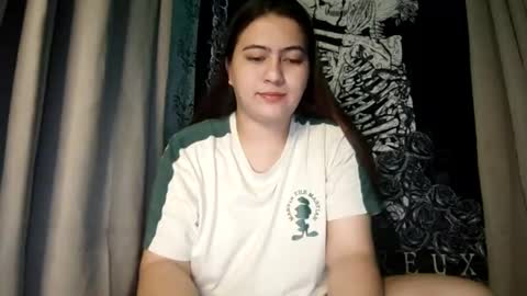 Snapshot of dreamycreamyst chatting on 02/18/25, 04:58 dreamycreamyst online show from 02/18/25, 04:58