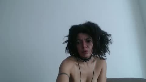 Snapshot of dreamylatina chatting on 10/18/25, 03:57 DreamyLatina online show from 10/18/25, 03:57