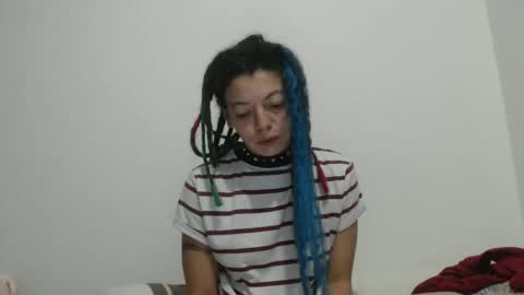 DreamyLatina online show from 11/19/25, 01:49