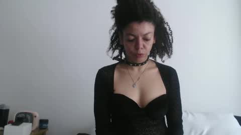 Snapshot of dreamylatina chatting on 01/17/26, 02:33 DreamyLatina online show from 01/17/26, 02:33