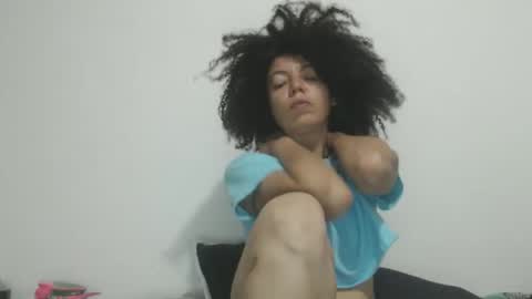 Snapshot of dreamylatina chatting on 03/10/26, 01:32 DreamyLatina online show from 03/10/26, 01:32