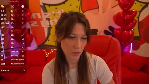 Lina online show from 02/18/25, 11:00