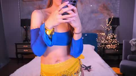 Snapshot of dreamylinaaa chatting on 04/28/26, 08:58 Lina online show from 04/28/26, 08:58