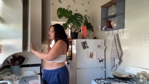 RIRI OR DREAMY online show from 02/01/25, 09:19