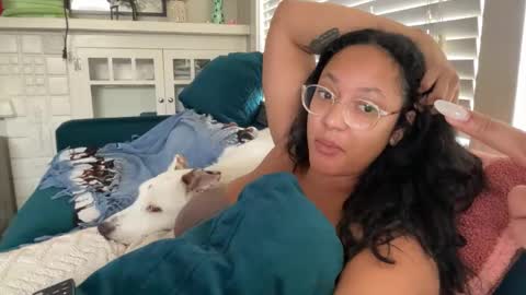 RIRI OR DREAMY online show from 11/11/25, 04:18