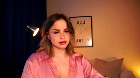 Snapshot of dreamysirens chatting on 03/14/26, 07:08 MISS B online show from 03/14/26, 07:08