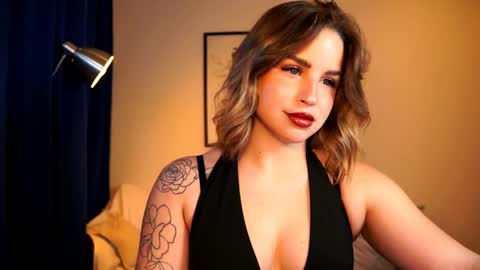 Snapshot of dreamysirens chatting on 03/23/26, 06:12 MISS B online show from 03/23/26, 06:12