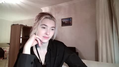 Snapshot of dremazwahlen chatting on 02/02/26, 03:33 Dia online show from 02/02/26, 03:33