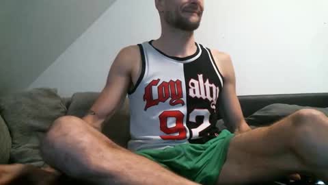 Snapshot of dresdenboy37 chatting on 09/30/25, 03:55 Ronny online show from 09/30/25, 03:55