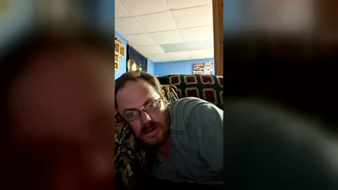 Snapshot of drewbloetscher1983 chatting on 07/31/26, 07:19 drewbloetscher1983 online show from 07/31/26, 07:19