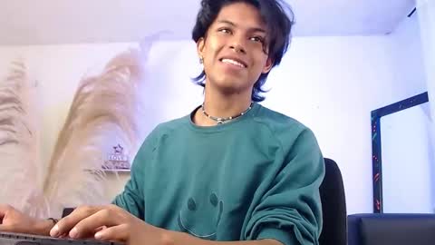 Snapshot of dreyk20 chatting on 09/20/25, 03:35 Dreyk online show from 09/20/25, 03:35