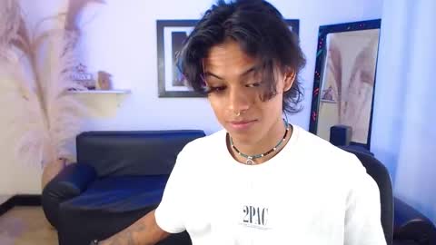 Snapshot of dreyk20 chatting on 09/25/25, 02:32 Dreyk online show from 09/25/25, 02:32