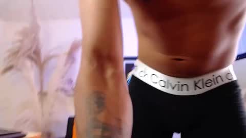 Snapshot of dreyk20 chatting on 09/26/25, 02:10 Dreyk online show from 09/26/25, 02:10