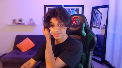 Snapshot of dreyk20 chatting on 10/21/25, 01:56 Dreyk online show from 10/21/25, 01:56