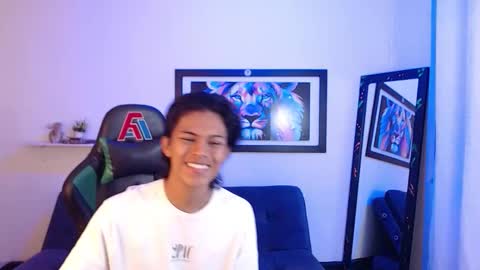 Snapshot of dreyk20 chatting on 10/22/25, 01:33 Dreyk online show from 10/22/25, 01:33