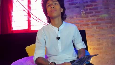 Snapshot of dreyk20 chatting on 03/23/26, 06:23 Dreyk online show from 03/23/26, 06:23