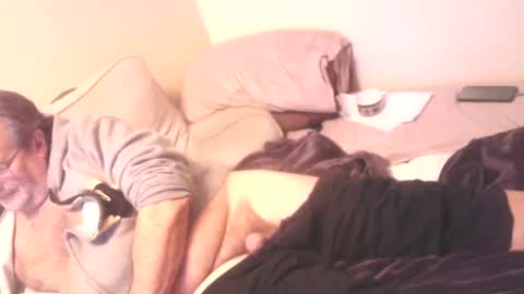 Snapshot of drfeelgood777 chatting on 11/30/25, 04:49 Dr. Feelgood online show from 11/30/25, 04:49