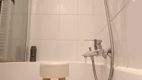 Snapshot of drijn3 chatting on 11/01/25, 03:36 drijn3 online show from 11/01/25, 03:36