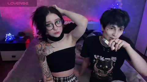 Snapshot of drillhouse_ chatting on 12/17/24, 01:16 Tara  Sonny online show from 12/17/24, 01:16
