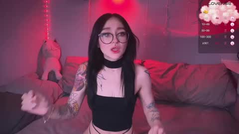 Snapshot of drillhouse_ chatting on 02/11/25, 12:17 Tara  Sonny online show from 02/11/25, 12:17