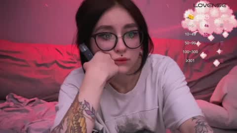 Snapshot of drillhouse_ chatting on 03/02/25, 03:27 Tara  Sonny online show from 03/02/25, 03:27