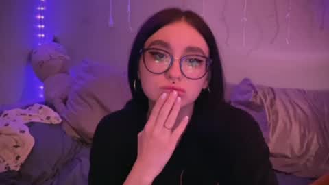 Snapshot of drillhouse_ chatting on 03/04/25, 05:03 Tara  Sonny online show from 03/04/25, 05:03