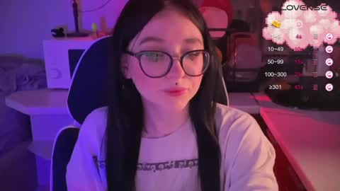 Snapshot of drillhouse_ chatting on 03/10/25, 12:37 Tara  Sonny online show from 03/10/25, 12:37