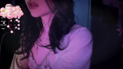 Snapshot of drillhouse_ chatting on 09/26/25, 12:47 Tara  Sonny online show from 09/26/25, 12:47