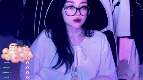 Snapshot of drillhouse_ chatting on 10/23/25, 03:28 Tara  Sonny online show from 10/23/25, 03:28
