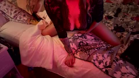 Bluejay0713 online show from 02/09/25, 12:08