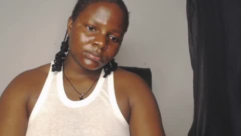 Snapshot of dripping_pussy0 chatting on 09/29/25, 08:52 Layla online show from 09/29/25, 08:52