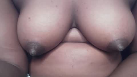 Snapshot of drippussy1 chatting on 02/03/26, 04:10 Ebonypussy1 online show from 02/03/26, 04:10