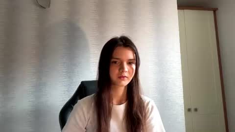 Snapshot of drizzlepuff chatting on 07/03/26, 12:22 Anna online show from 07/03/26, 12:22
