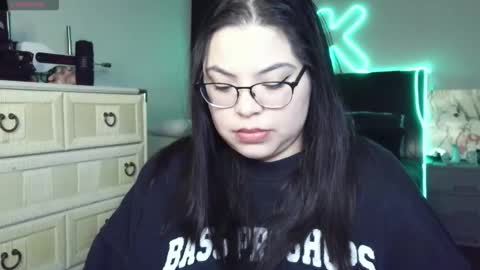 Snapshot of drizzypeach602 chatting on 03/18/26, 02:37 Drizzypeach602 online show from 03/18/26, 02:37