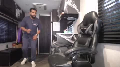 DirtyDrizzy online show from 10/20/25, 08:09